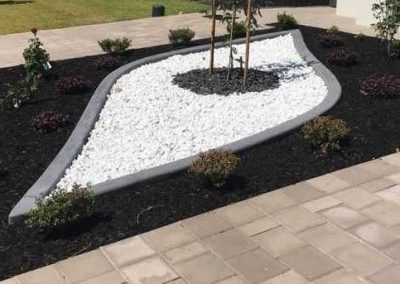 garden borders and edging landscaping